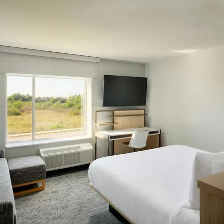 Towneplace Suites By Marriott Fort Myers Southeast-3
